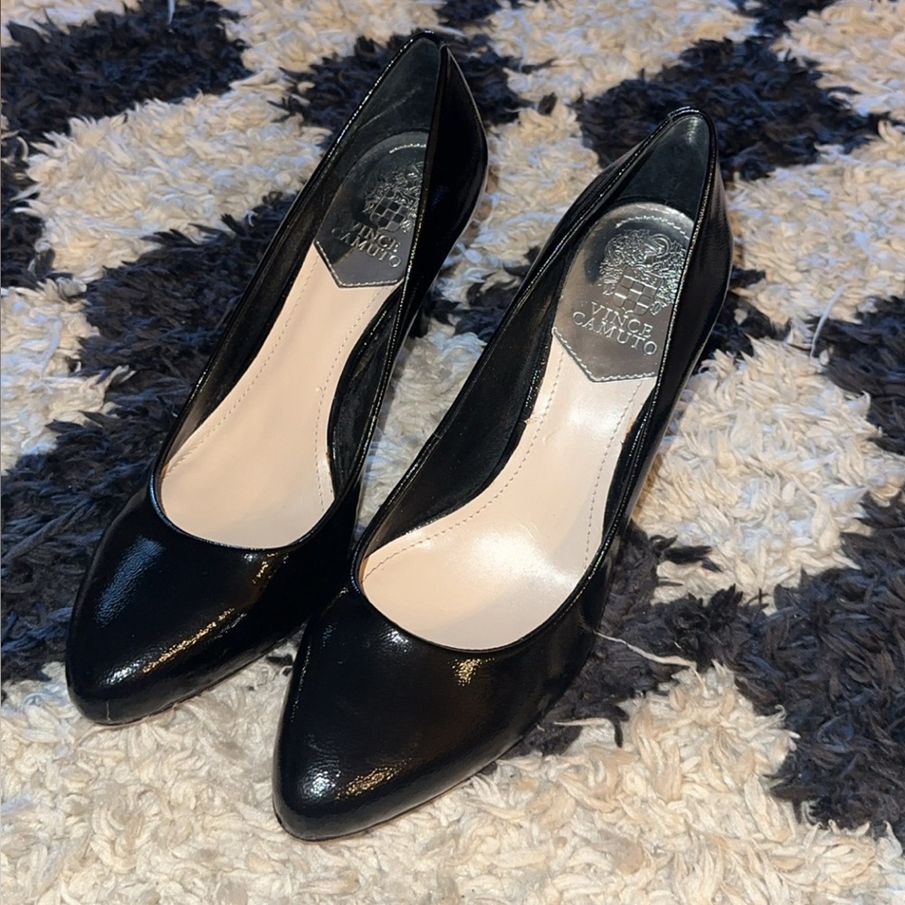 Vince Camuto Black Leather Pumps